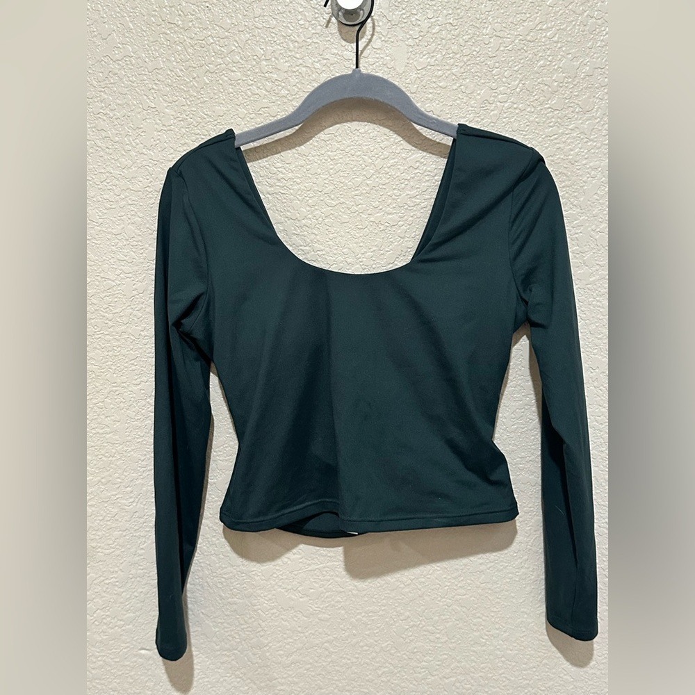 Fabletics Oasis Dark Green Long Sleeve Workout top -NWOT